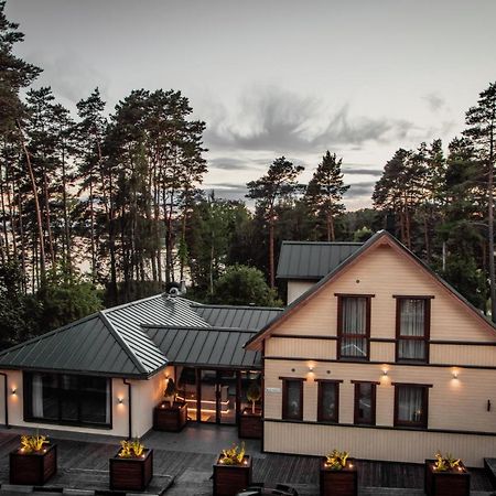 Vanaga Ligzda Baltezers Buitenkant foto