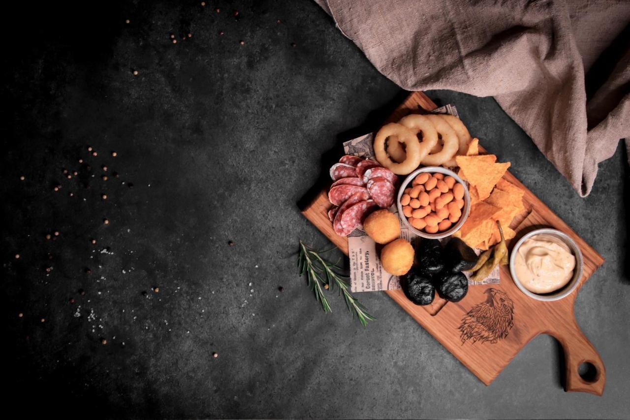 Vanaga Ligzda Baltezers Buitenkant foto