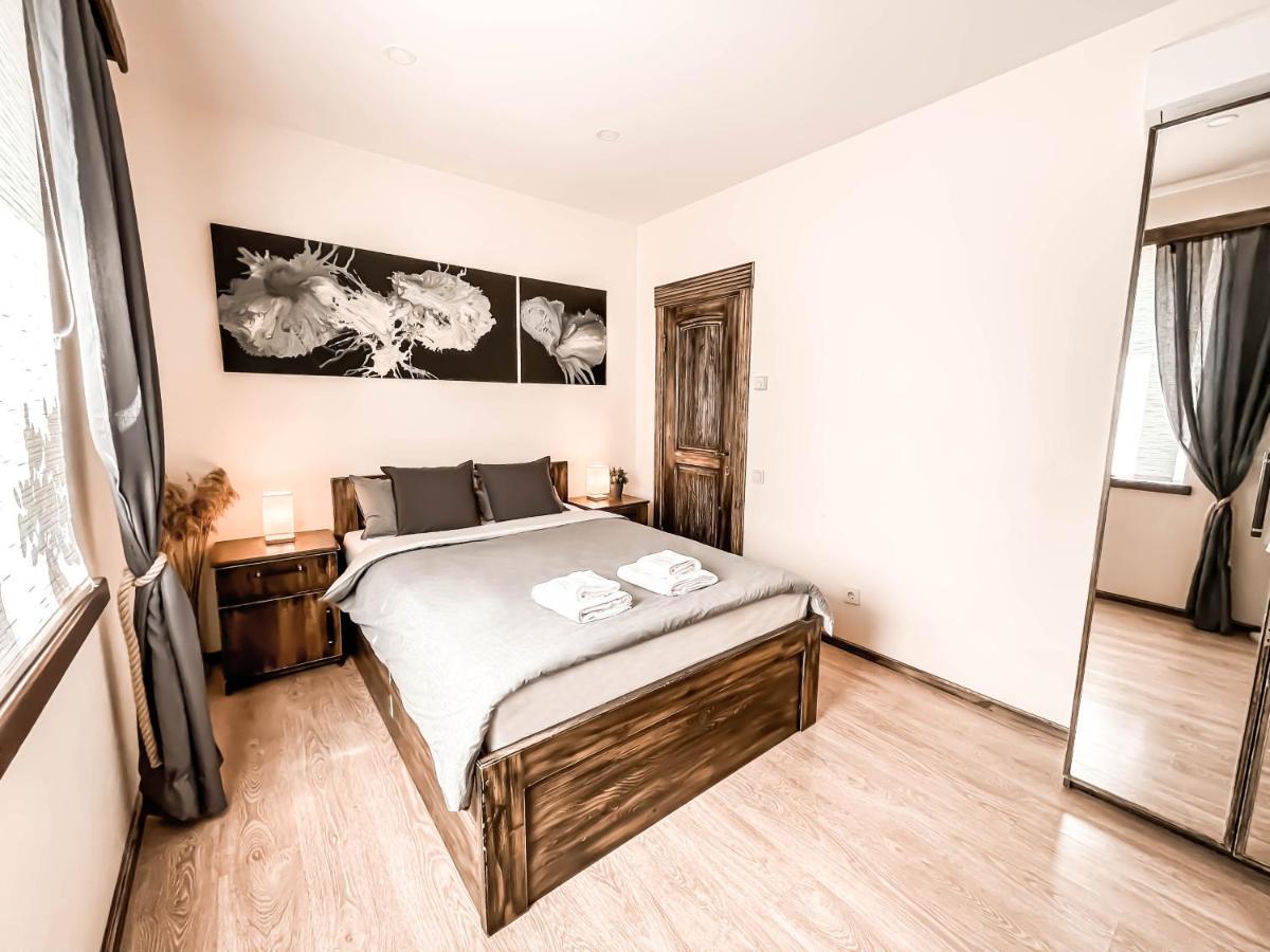 Vanaga Ligzda Baltezers Buitenkant foto