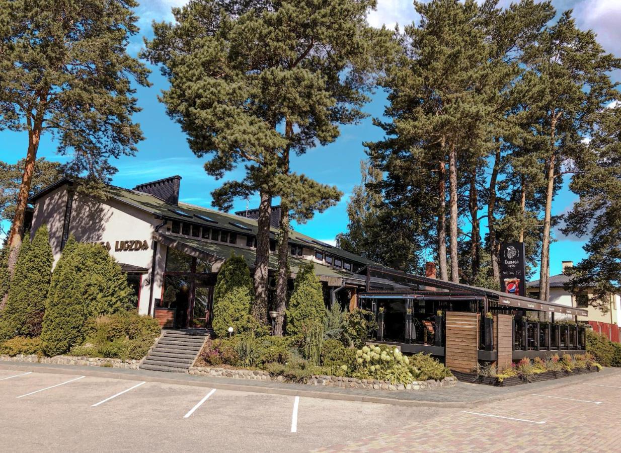 Vanaga Ligzda Baltezers Buitenkant foto